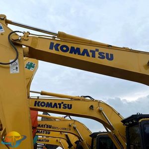 รถขุดไฮดรอลิก Komatsu PC200-8 มือสอง ของแท้ ชั่วโมงการทำงานต่ำ ราคาพิเศษ - Product Image 2