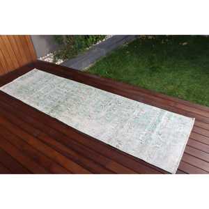 Alfombra Vintage de 2.3x8.3 pies, Alfombra Turca Azul con Diseño Floral de Lana - Product Image 2