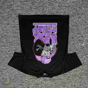 2025 à la mode noir graphique t-shirt pour hommes avec Bold Yellow Boyz The Trapp imprimer élégant décontracté Streetwear mode hommes T-Shirts - Product Image 3