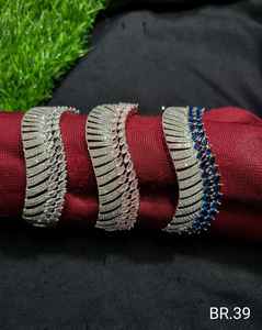 AMERICAN DIAMOND CUBIC ZIRCON ESTILO CLÁSICO Y PULSERAS DE DIAMANTES ARTIFICADOS Y CHAPADO EN PLATA PARA MUJER REGALO DE JOYERÍA DE BODA - Product Image 2