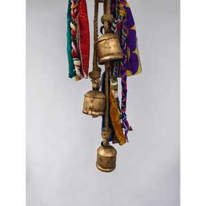 Campana de Viento Rústica de Hierro con 4 Campanas Metálicas Vintage y Cuerda para Colgar en la Pared - Product Image 3