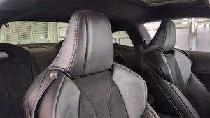 Offre exceptionnelle : Lexus LC 500 Cabriolet RWD d'occasion 2023 - Product Image 4