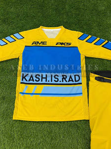 Conjunto de motocross de poliéster para motociclistas, diseñado para brindar comodidad, flexibilidad, durabilidad y ventilación estable. - Product Image 6