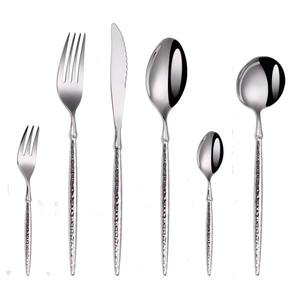 Juego de Cubiertos de Acero Inoxidable Pulido Dorado de Alta Calidad, Duradero, Ecológico y Elegante, Regalo para Bodas y Celebraciones - Product Image 2