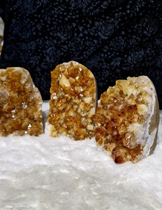 Géode de citrine, amas de cristaux cathédrale, décoration d'intérieur, minéraux de quartz brut, cristaux naturels de guérison pour les chakras, artisanat en pierre - Product Image 4