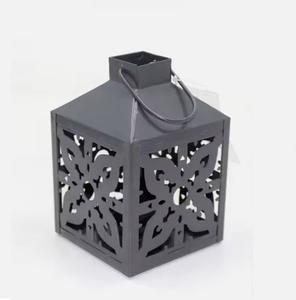 Vente chaude lanterne en métal prix de gros lanternes personnalisables de haute qualité pour la maison décoration de désherbage de noël haut tendance - Product Image 1