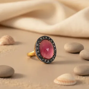 Anillo de Racimo de Rubíes y Diamantes, Chapado en Oro Hecho a Mano, Joyería de Estilo Delicado para Mujer, Ideal para Promesas - Product Image 1