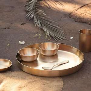 Ensemble de cuisine en laiton ensemble de dîner Kansa pour la maison hôtel vaisselle de table utiliser dernier ensemble de dîner en laiton bol et cuillère différents et vaisselle - Product Image 1