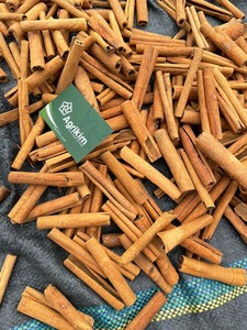 Canela de Cassia en Rollo de Primera Calidad, 85% 90%, para Cigarros y Cigarrillos Electrónicos, Canela Cassia 80 de Alta Calidad. Contactar a la Sra. Doris +84 35 254 2206 - Product Image 5