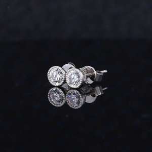 ต่างหูเพชรโมอิสทรงกลม1.80 tcw สำหรับผู้หญิง/เครื่องประดับของขวัญครบรอบสำหรับกระดุมเพชรของเธอ - Product Image 4