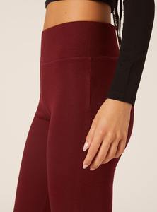 Pantalones de chándal acampanados de primera calidad para mujer, pantalones de yoga informales, proveedores OEM ODM MOQ con corte elegante duradero - Product Image 3