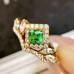 แหวนทอง 14K ทรงเจ้าหญิง ประดับมรกตแซมเบียธรรมชาติและมอสซาไนต์ สำหรับผู้หญิง ดีไซน์ทันสมัย เหมาะสำหรับงานแต่งงาน งานเลี้ยงฉลองครบรอบ และเป็นของขวัญวันเกิดเดือนพฤษภาคม - Product Image 6