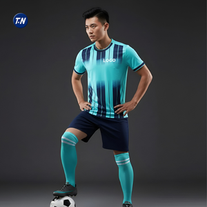 Maillots de football d'équipe avec logo personnalisé - 100% polyester, impression numérique, col en V, manches courtes, tissu extensible quadridirectionnel, respirant, devant/arrière - Product Image 2