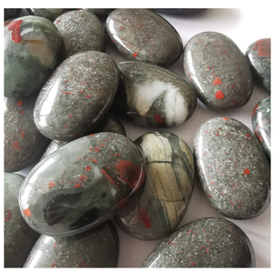 Piedra de Palma de jaspe de sangre africana de cristal Piedra Natural Piedra preciosa curativa Guijarro Palma tallada Ágata de cuarzo Piedras de Palma de cristal - Product Image 5