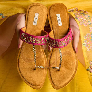 Zapatos de Mujer Hechos a Mano con Decoración de Pedrería Glamorosa, Antideslizantes, con Entresuela de Terciopelo y Suela de Cuero Natural, Tendencia de Moda - Product Image 4