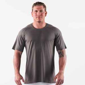 Camiseta de cuello redondo de algodón orgánico para hombre Camiseta de cuello redondo de algodón 100% de gran tamaño con impresión personalizada Moda sostenible - Product Image 1