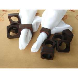 Servilleteros de madera rústica tallada a mano con patrones únicos para comedor de inspiración vintage y Decoración de mesa de boda - Product Image 5