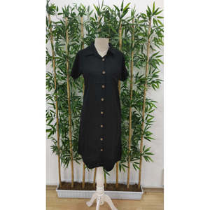 เดรสผ้าทอแขนสั้นคอปกติดกระดุมสำหรับผู้หญิง รุ่น 36844 - สีดำ - Product Image 6