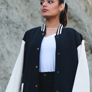 เสื้อแจ็คเก็ตวาร์ซิตี้สำหรับผู้ใหญ่และเยาวชน  หลากสีสัน  สำหรับผู้ชาย  ผ้าฟลีซ  ทันสมัยและมีสไตล์  เสื้อแจ็คเก็ตวาร์ซิตี้สำหรับผู้หญิง - Product Image 4