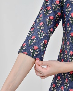 Ensemble coordonné en coton imprimé bleu marine Midnight Garden pour femmes, décontracté et quotidien, au meilleur prix - Product Image 3