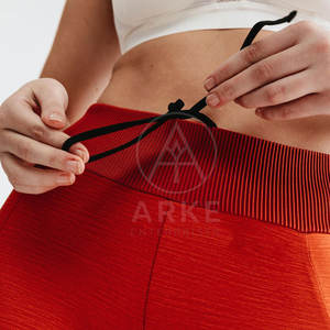 Nouveau style Leggings de yoga pour femmes Pantalon élastique à taille moyenne et à motif solide Prix raisonnable Fabriqué au Pakistan - Product Image 4