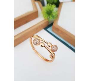 Bracelet en pierre d'infini de diamant de cristal plaqué or pour femmes de concepteur élégant nœud papillon intérieur creux avec des accents de perles - Product Image 1