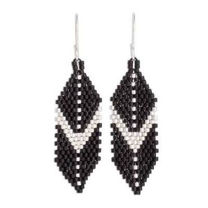 Pendientes Largos con Cuentas de Semillas Bordadas, Chapados en Oro, Diseño Personalizable, Hechos a Mano - Product Image 3