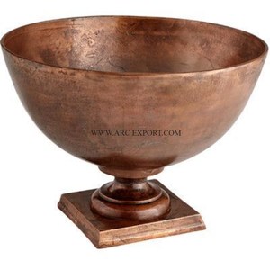 Maravillosa decoración de mesa de diseño Trompeta de flores moderna La mejor calidad superior Tamaños grandes Floreros de interior al precio más bajo - Product Image 1