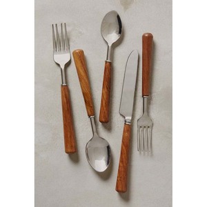 Cadeau de mariage ou de pendaison de crémaillère, vaisselle élégante, passe au lave-vaisselle, comprenant une fourchette, une cuillère, un couteau, plaqué argent - Product Image 4
