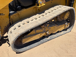 รถตักล้อยาง CAT 255 รุ่นปี 2023 กำลังขายดี รับน้ำหนักได้ 200 ตัน กำลังไฟ 75 กิโลวัตต์ พร้อมขาย - Product Image 5