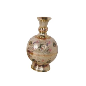 Vase à fleurs en laiton avec gravure multicolore peinture rouge or fini pour la décoration de table Vase à fleurs de haute qualité - Product Image 3