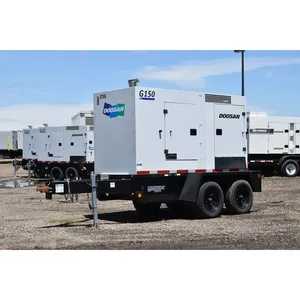Groupe électrogène diesel industriel de 124 kW avec sélecteur de tension, remorquable, pour usage commercial de secours - Product Image 1