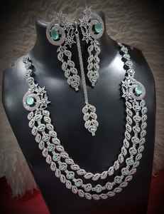 Ensemble de Bijoux de Mariée Élégant Finition Argent Poire Diamant Zircon Mariage Designer Alliage Fiançailles Festive Party Wear Ethnique Dames - Product Image 2