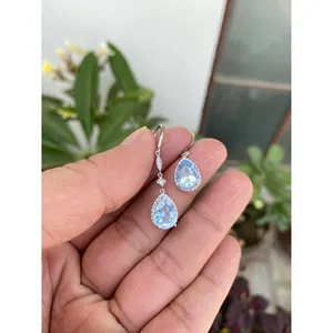 Boucles d'oreilles pendantes en argent 925 avec motif poire et goutte d'eau, plaquées or, design créoles pour mariages - Product Image 4