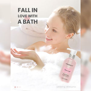 Biologique 500ml Vegan Cherry Blossom Gel Douche Blanchissant Soins du Corps Nettoyant Exfoliant Hydratant Rafraîchissant Caractéristiques Vente en Gros - Product Image 3