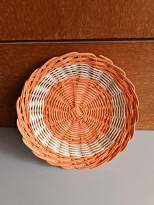 Bandeja de Conchas Marinas de Ratán Hecha a Mano Inspirada en el Océano, Vajilla Artesanal Perfecta para Decoración Festiva del Hogar - Product Image 5