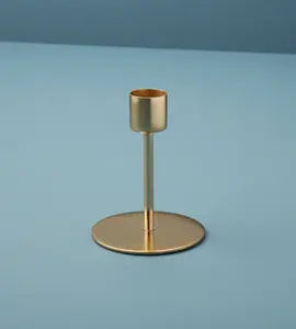 Nuevo diseño muestra de lujo disponible vacaciones decorativas metal europeo en latón oro candelabros portavelas - Product Image 2