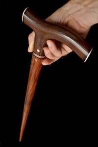 Canne en bois réglable à prix de randonnée avec plusieurs nœuds bâton de marche en bois solide pour les aînés par Standard International - Product Image 2