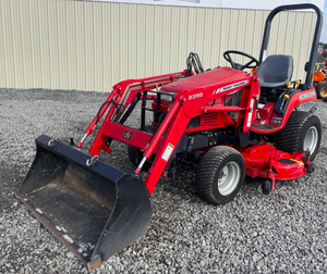 Bester Massey Ferguson GC2300 Sub-Kompakt 4x4 Traktor mit Lader & Baggeranbau 22PS Motor Getriebe & Pumpe |   Meistverkaufter Mini - Product Image 3