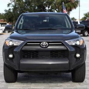 Toyota 4Runner SR5 2024, 4 Puertas, SUV, Ligero, Usado, Disponible para la Venta - Product Image 1