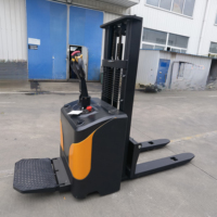 Gerbeur électrique double palettes YCMG 1,5 tonne, gerbeur manuel robuste pour la manutention en entrepôt