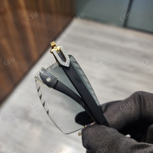 แว่นกันแดดแบบฮิปฮอปสีเขียว ประดับเพชรโมอิสซาไนต์แบบไม่สะท้อนแสง 2 แถว ดีไซน์แบบ Iced  ผลิตในอินเดีย - Product Image 4