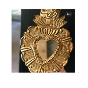 กระจกโลหะ Sacred Heart สำหรับตกแต่งบ้านและผนัง - Product Image 1