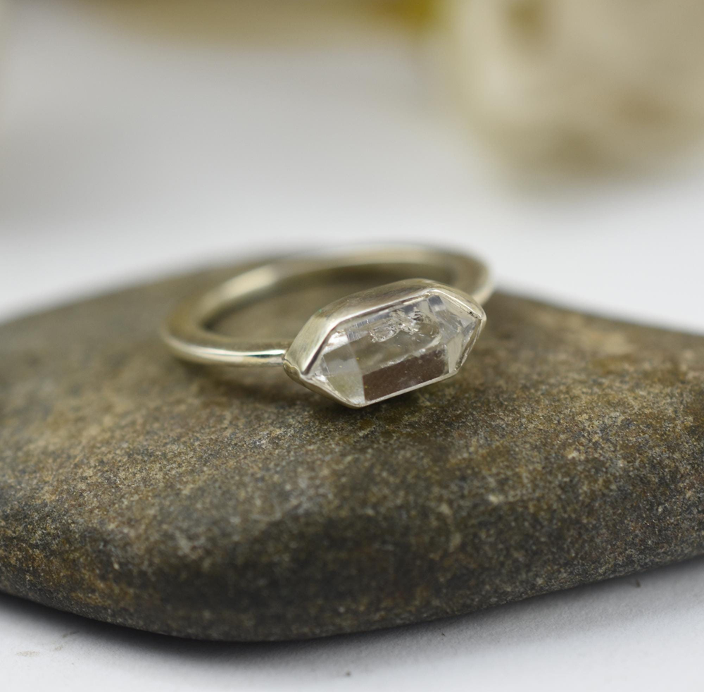 เช่นเดียวกับภาพ