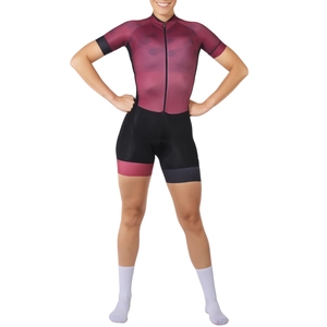 Ensemble de maillot et short de cyclisme aérodynamique pour femmes avec logo personnalisé, séchage rapide et respirant, ajustement performant, placement du logo sur le devant - Product Image 2