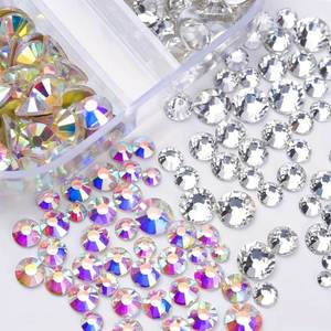 Ensemble de strass pour nail art multi-tailles à 12 compartiments - Strass en verre brillant et bijoux 3D papillon multicolores AB pour ongles - Product Image 4