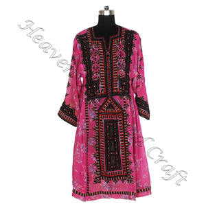 BDR066 Vintage Banjara fait à la main traditionnel Balochi robe bohème Unique robe Vintage fait à la main bohème Banjara Baluchi robe - Product Image 3