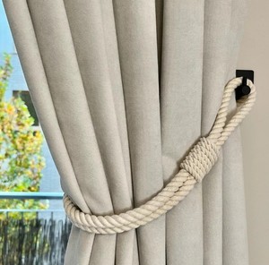 Abrazadera para Cortina de Cuerda de Algodón Hecha a Mano: Adorno Náutico para Ventana - Product Image 1
