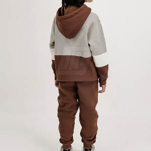 Conjunto Deportivo Infantil Cómodo de Dos Piezas para Uso Diario, Escuela y Actividades al Aire Libre - Product Image 2