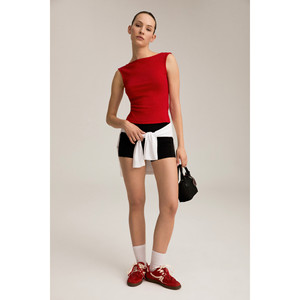 Blusa ajustada de corte bajo con detalles en la espalda de tela suave y elástica para mujer Urban Beat SERAVEL - Product Image 5